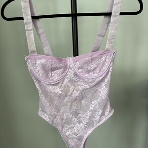 Musera Women’s XS Lavender Lace Long Sleeve Bodysuit